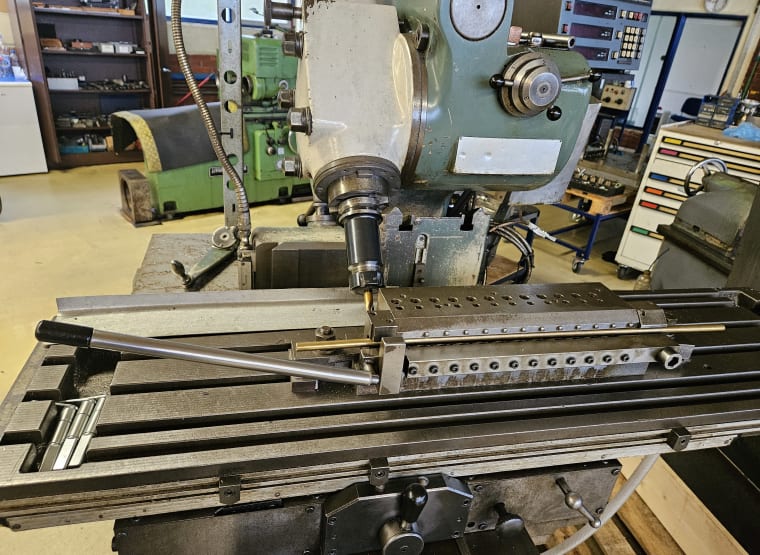 ABENE VHF-4 Universal Milling Machine