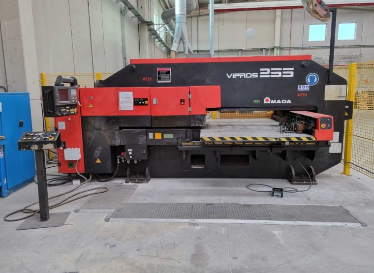 AMADA VIPROS 255 Punching Machine