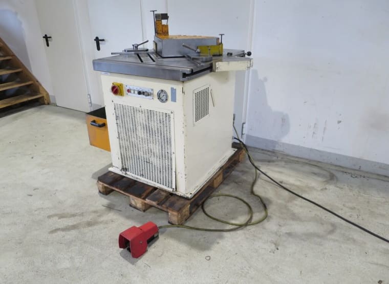 BOSCHERT LB 15 notching machine