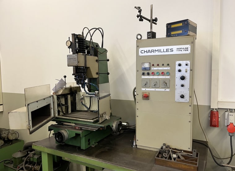 CHARMILLES D 10 Die-sinking EDM machine