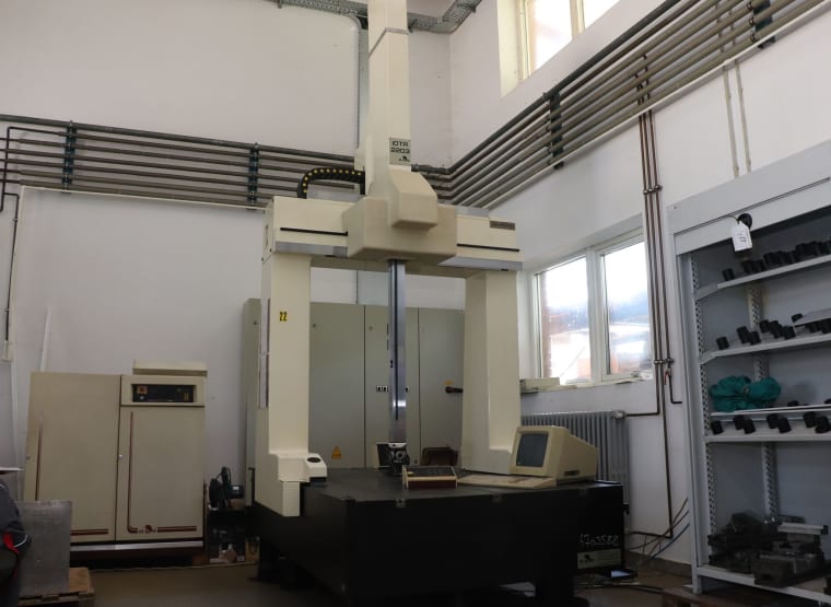 DEA DIAMOND IOTA 2203 Coordinate Measuring Machine