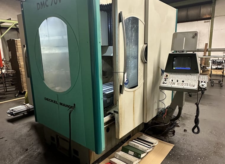 DECKEL MAHO DMC 70 V Vertical Machining Centre