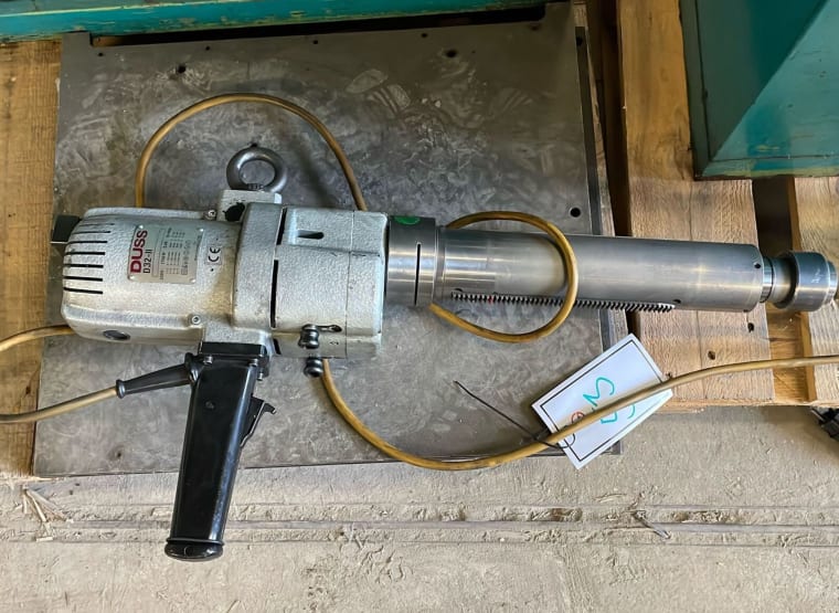 DUSS D32-II two-hand drill with device for tripod operation
