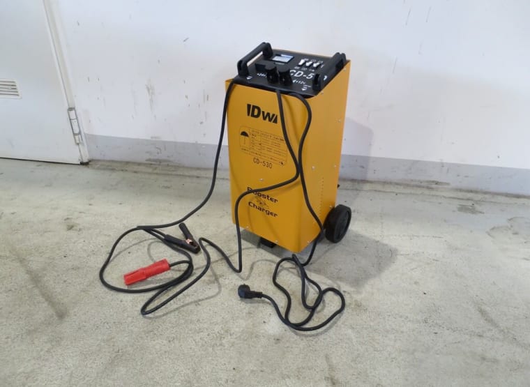 DW CD-530 Battery charger