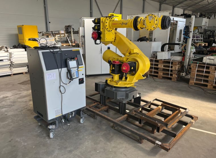 FANUC R-2000iB/250F Industrial Robot