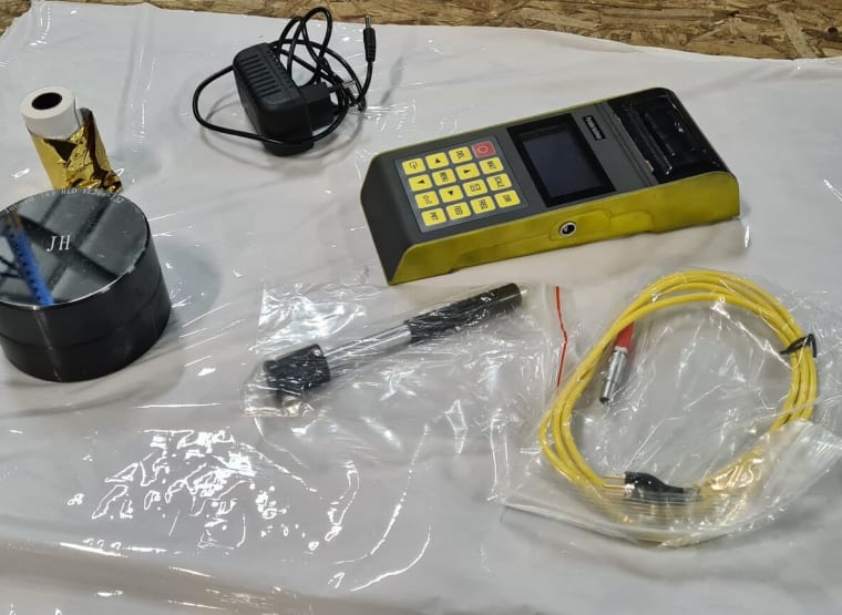 FREUTEK STR0004 Portable hardness tester with printer