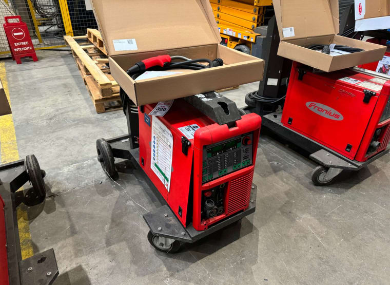 FRONIUS Transplus Synergic 2700 welding machine