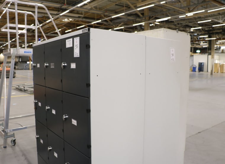 GARANT 2 shelf cabinets