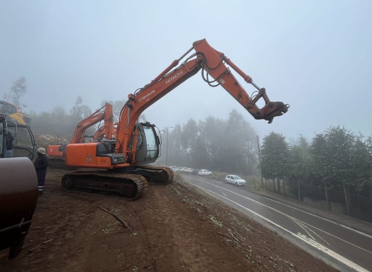 HITACHI ZX130 Excavator