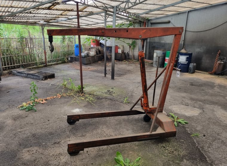 Hydraulic LIFTER crane