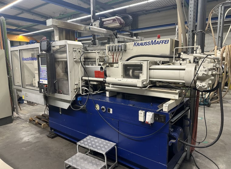 KRAUSS-MAFFEI KM 150-900 C1 Injection molding machine