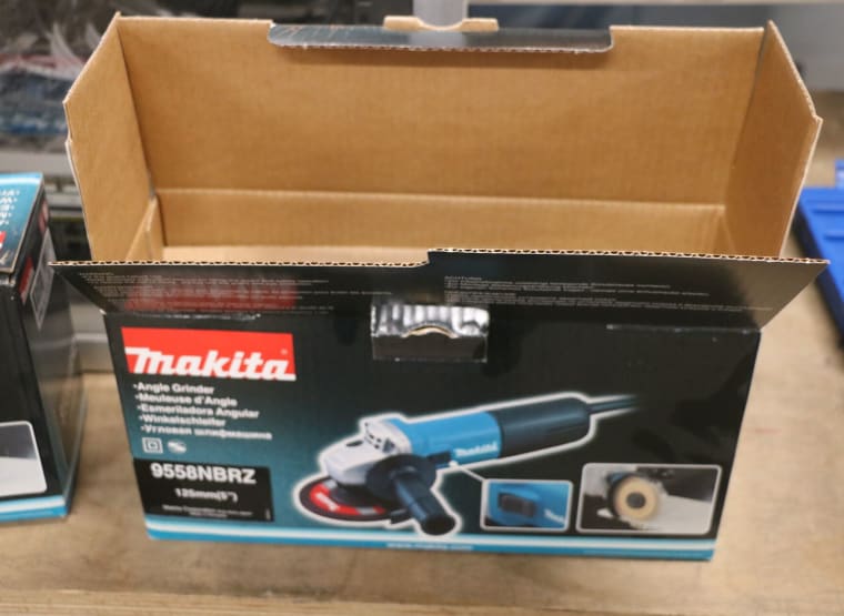 MAKITA 9558 NBRZ Angle grinder