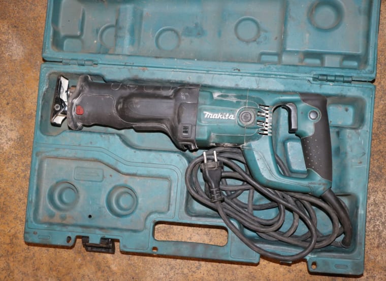 MAKITA JR 3050 T Reciprocating saw