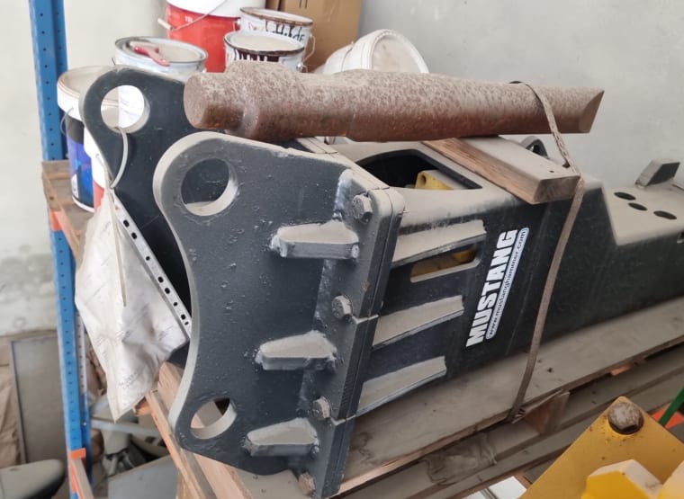 MUSTANG HM500 Hydraulic Hammer