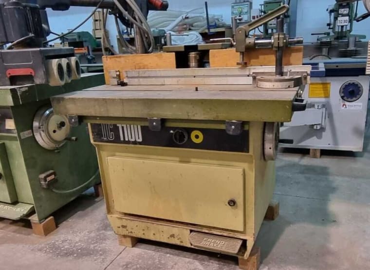 PAOLINI TC 1100 Spindle Moulder with Automatic Feeder