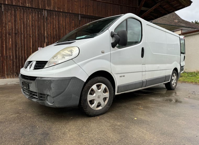 RENAULT Trafic T27 dCi Van