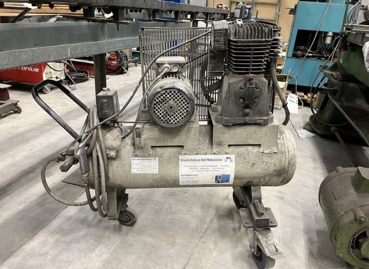SCHNEIDER DRUCKLUFT UNIVERSAL 400-50 Air compressor