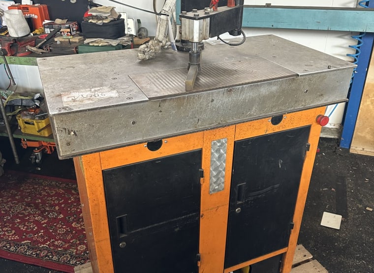 STERN magnetic welding table
