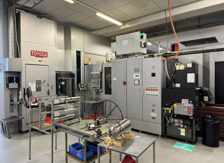 TOYODA FH450S horizontal machining center