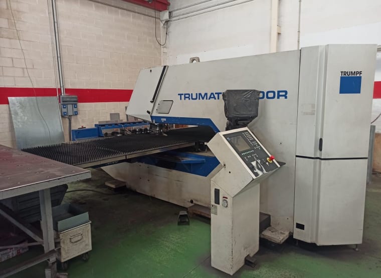 TRUMPF TCR 2000R Punching Machine