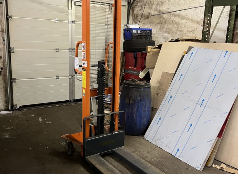 UNIKRAFT GHHW 1000 high lift pallet truck