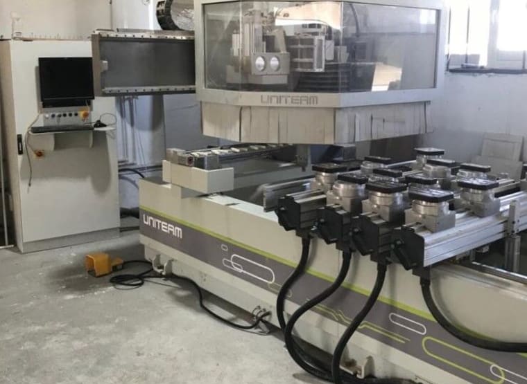 UNITEAM UNIVERSAL K30M CNC Machining Center - 3 axis