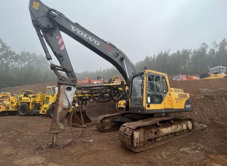 VOLVO EC210BLC Excavator